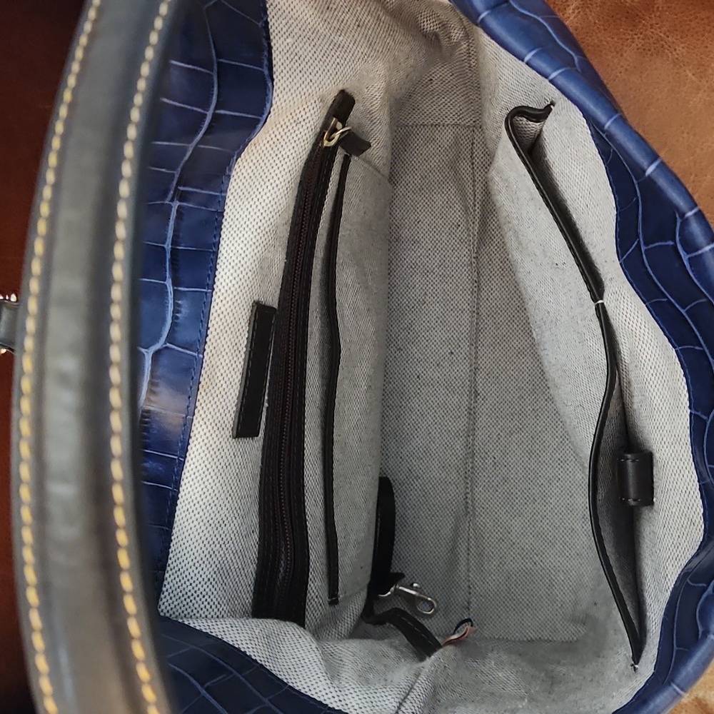 Dooney & Bourke Blue Croco Embossed Leather Logo Lock Hobo Bag - Picture 4 of 11
